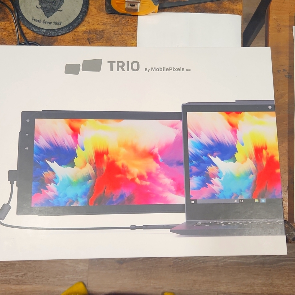 Laptop monitor - came with no clip but works great without it!